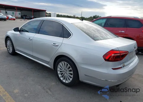 2017 Volkswagen Passat 1.8T Se z USA, uszkodzony, nr VIN 1VWBT7A32HC019044